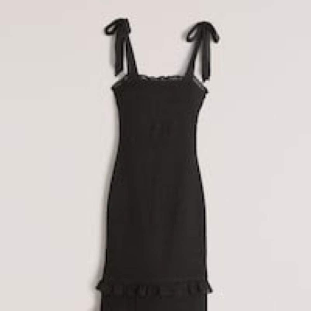 Abercrombie 
Tie-Strap Smocked Midi Dress